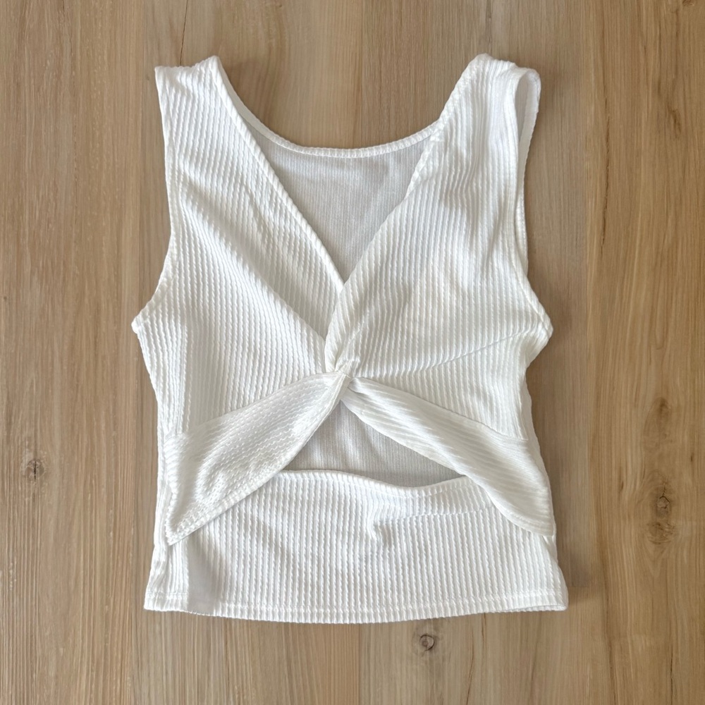 NWT - ANTISTAR Ribbed Sleeveless Twist Back Crop Top, Women’s Size Small